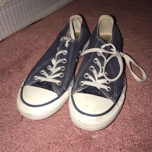 Navy blue converse.